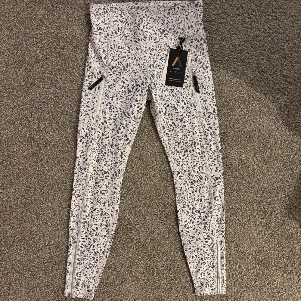 NWT Athleta x Allyson Felix Black/White/Silver Leggings ✨